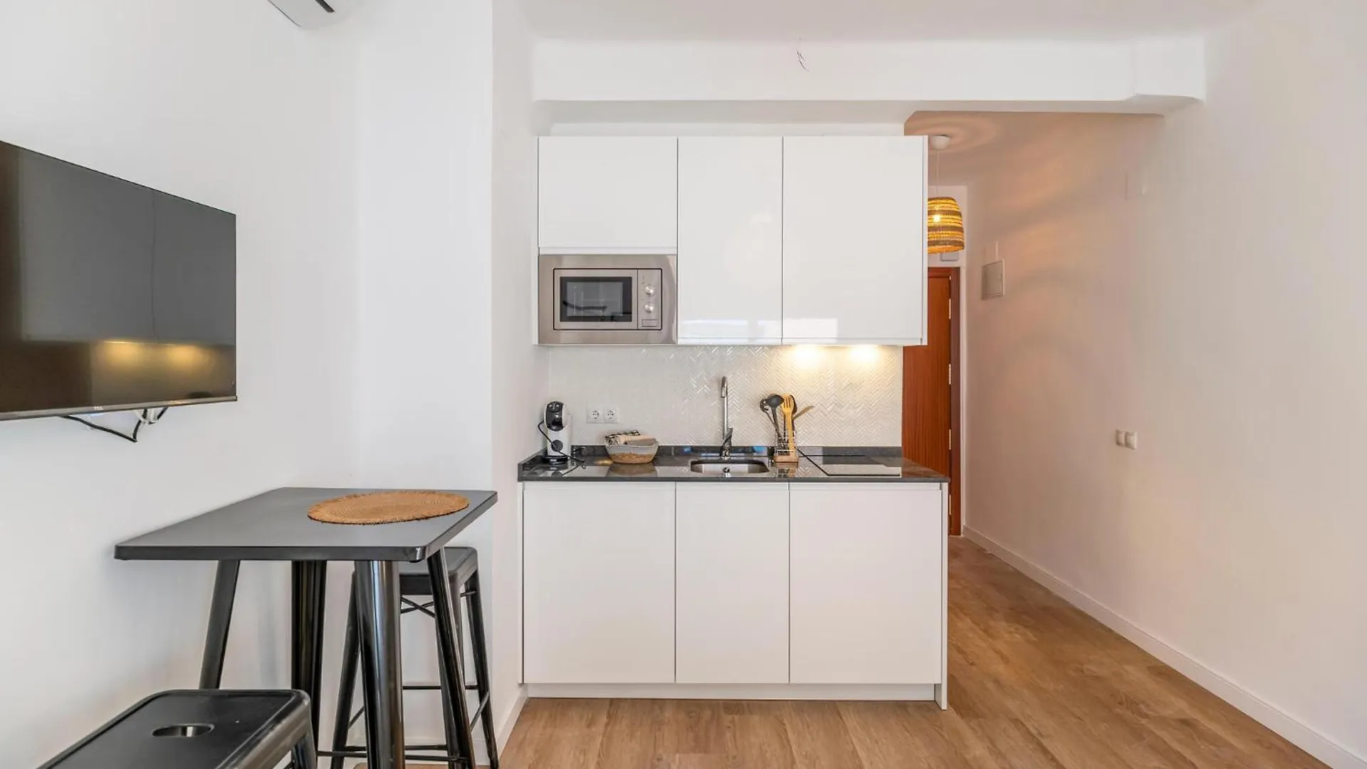 Beautiful Apartment In Torremolinos With Kitchen スペイン